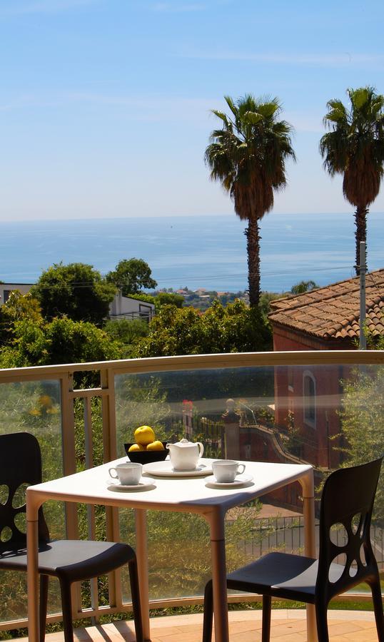 Catania Hills 4*
