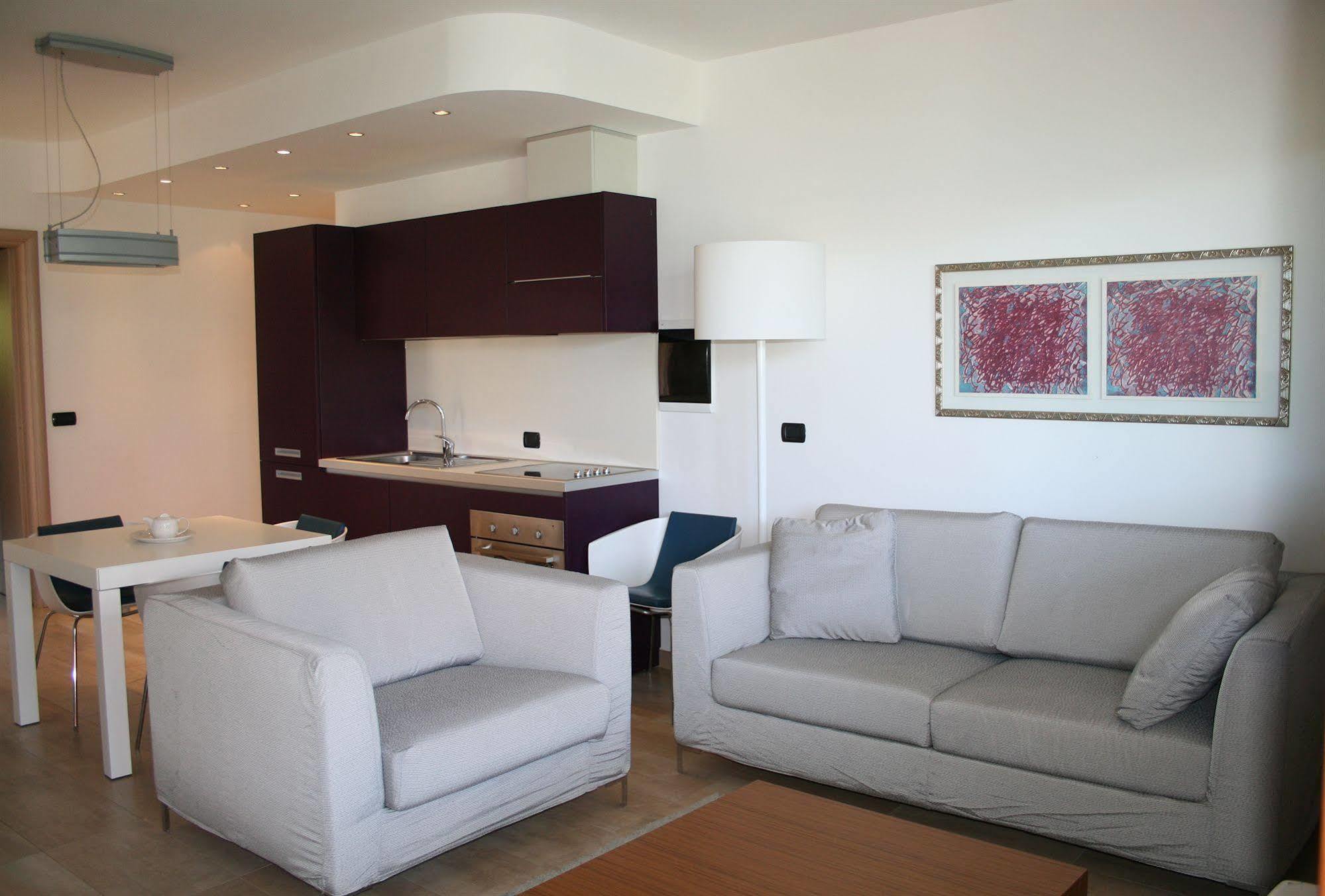 Aparthotel Catania Hills
